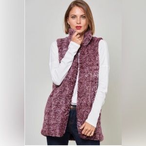 NWT MAROON TWO-TONE FAUX SHERPA VEST